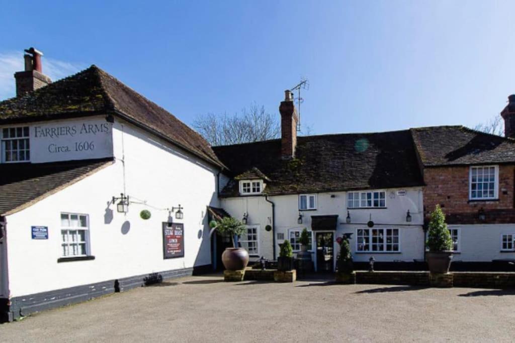 Beautiful Renovated Cottage In Mersham Ashford Kent Exteriör bild
